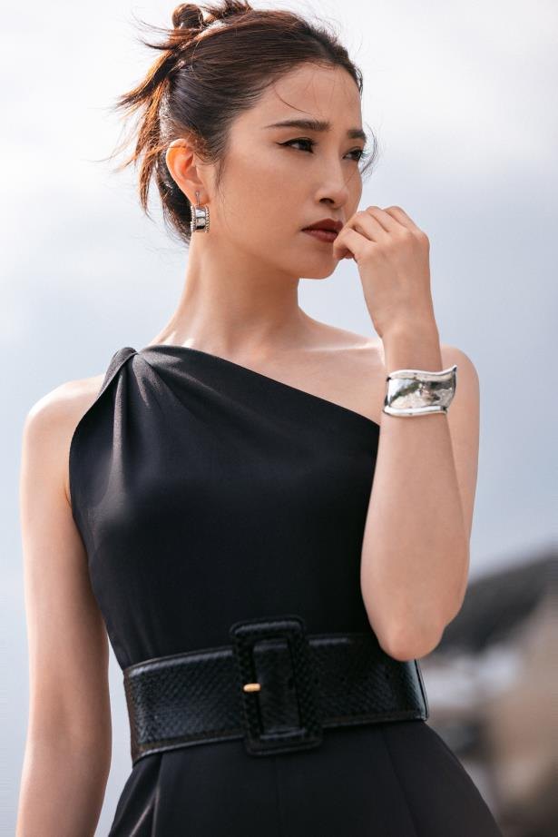 Beibi Gong gallery image